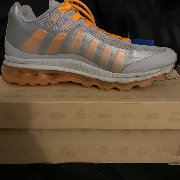 Nike Air Max - Picture 3 of 3